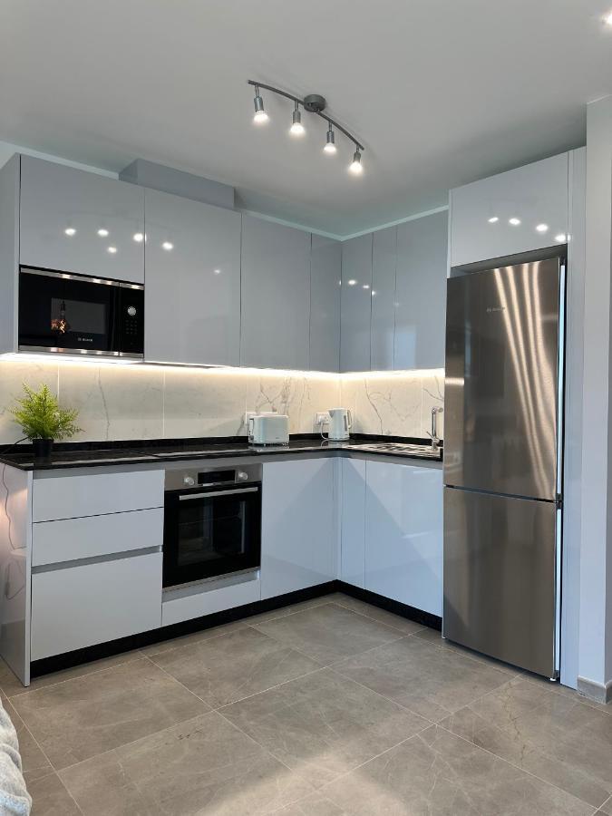 E1 Presidential Studios On High Floor With Stunning Sea Views 지브롤터 외부 사진