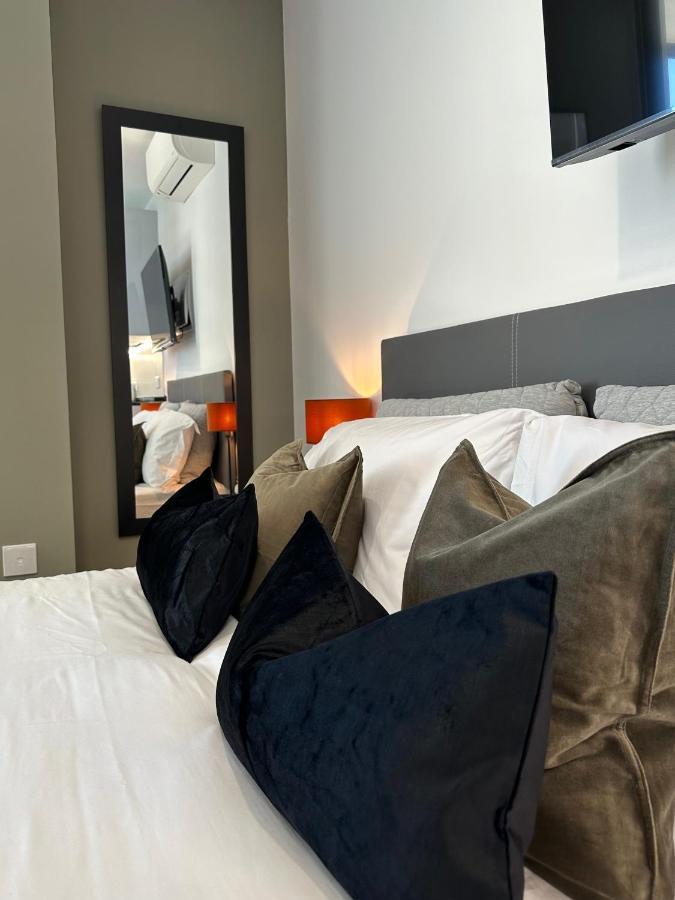 E1 Presidential Studios On High Floor With Stunning Sea Views 지브롤터 외부 사진