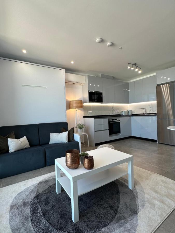 E1 Presidential Studios On High Floor With Stunning Sea Views 지브롤터 외부 사진