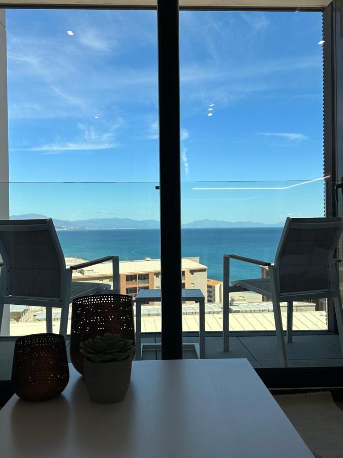 E1 Presidential Studios On High Floor With Stunning Sea Views 지브롤터 외부 사진