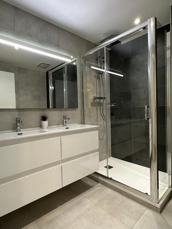 E1 Presidential Studios On High Floor With Stunning Sea Views 지브롤터 외부 사진