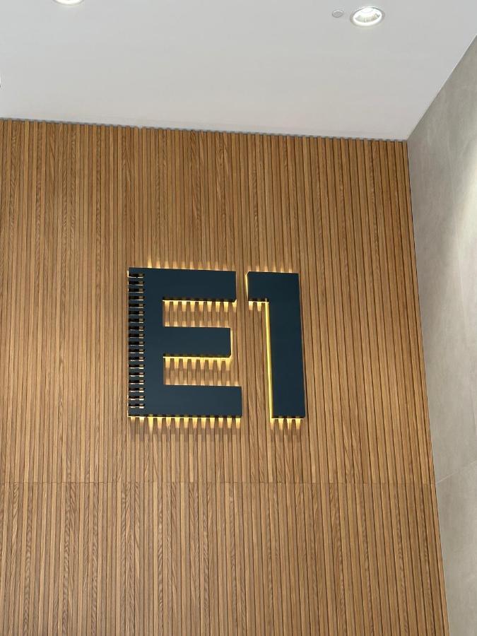 E1 Presidential Studios On High Floor With Stunning Sea Views 지브롤터 외부 사진