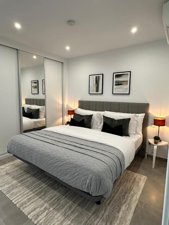 E1 Presidential Studios On High Floor With Stunning Sea Views 지브롤터 외부 사진
