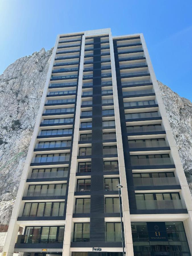 E1 Presidential Studios On High Floor With Stunning Sea Views 지브롤터 외부 사진